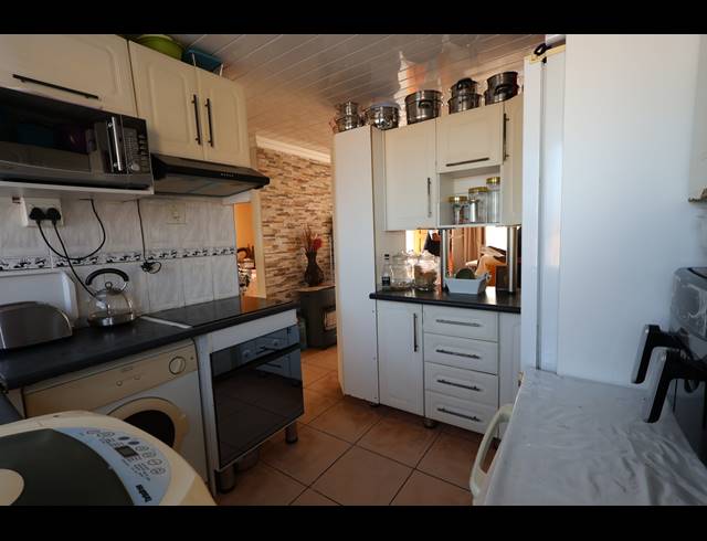 2 BEDROOM HOUSE FOR SALE IN BREIDBACH